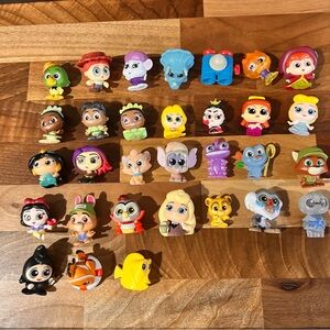 Disney Doorables lot